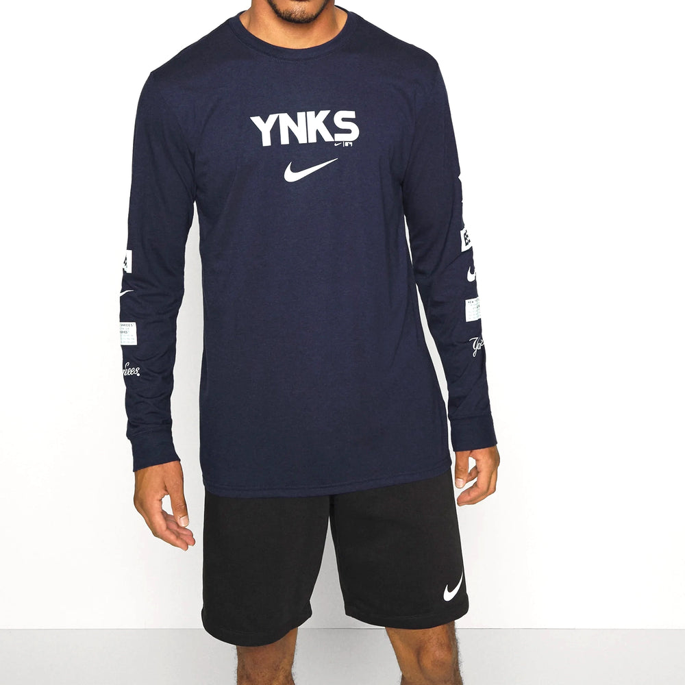 
                  
                    NIKE YNKS LONGSLEEVE SIZE LARGE
                  
                