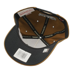 
                  
                    MITCHELL & NESS SNAPBACK HAT ONE SIZE - CHICAGO BULLS BROWN
                  
                