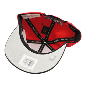 
                  
                    MITCHELL & NESS SNAPBACK HAT ONE SIZE CHICAGO BULLS RED BLACK
                  
                
