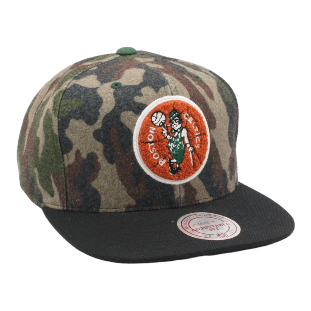 
                  
                    MITCHELL & NESS SNAPBACK HAT ONE SIZE - BOSTON CELTICS CAMO BLACK
                  
                