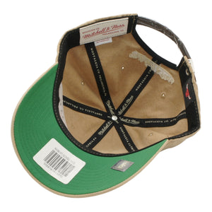 
                  
                    MITCHELL & NESS SNAPBACK HAT ONE SIZE - CHICAGO BULLS BEIGE GREEN
                  
                