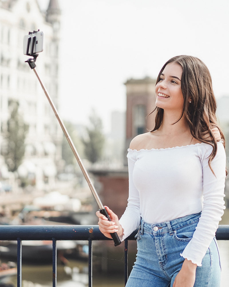 
                  
                    FRESH ´N REBEL SELFIE STICK 2 BLUETOOTH
                  
                