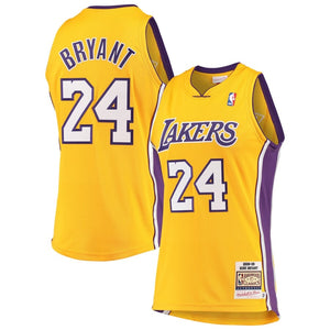 Kobe Bryant looks up in a white Laker home jersey.JPG